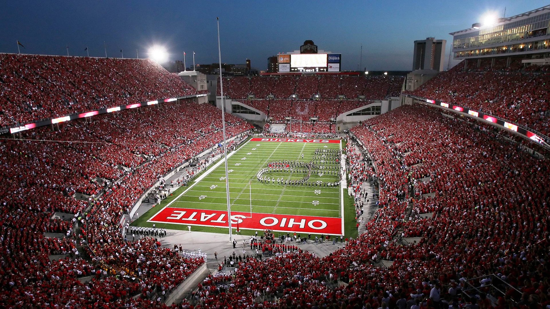 欧冠八强次回合：拜仁主场2比0曼城 替补小将一球一助书写“欧冠童话”